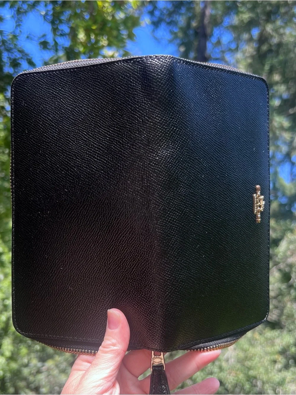COACH Large Crossgrain Leather Travel Wallet Black with Gold Hardware AUTHENTIC